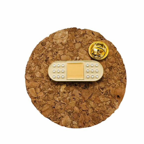 ✨Bandage Medical Professional Enamel Pin Curita Brooch Healthcare for Doctors✨ - Picture 2 of 5